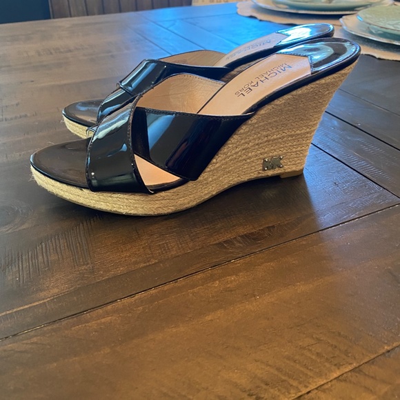 NWOT! Micheal Kors Patent Leather Espadrille Wedge, Size 10 - Picture 5 of 5
